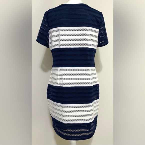 Beige by ECI Womens L Navy Blue White Stripe Short Sleeve Straight Dress Classic - Picture 4 of 12